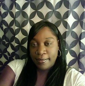 Meet your Posher, Alicia